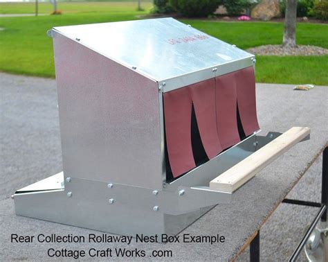 Rollaway Chicken Nest Box, 4 box Front or Rear Egg 